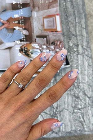 Dots Flower Look