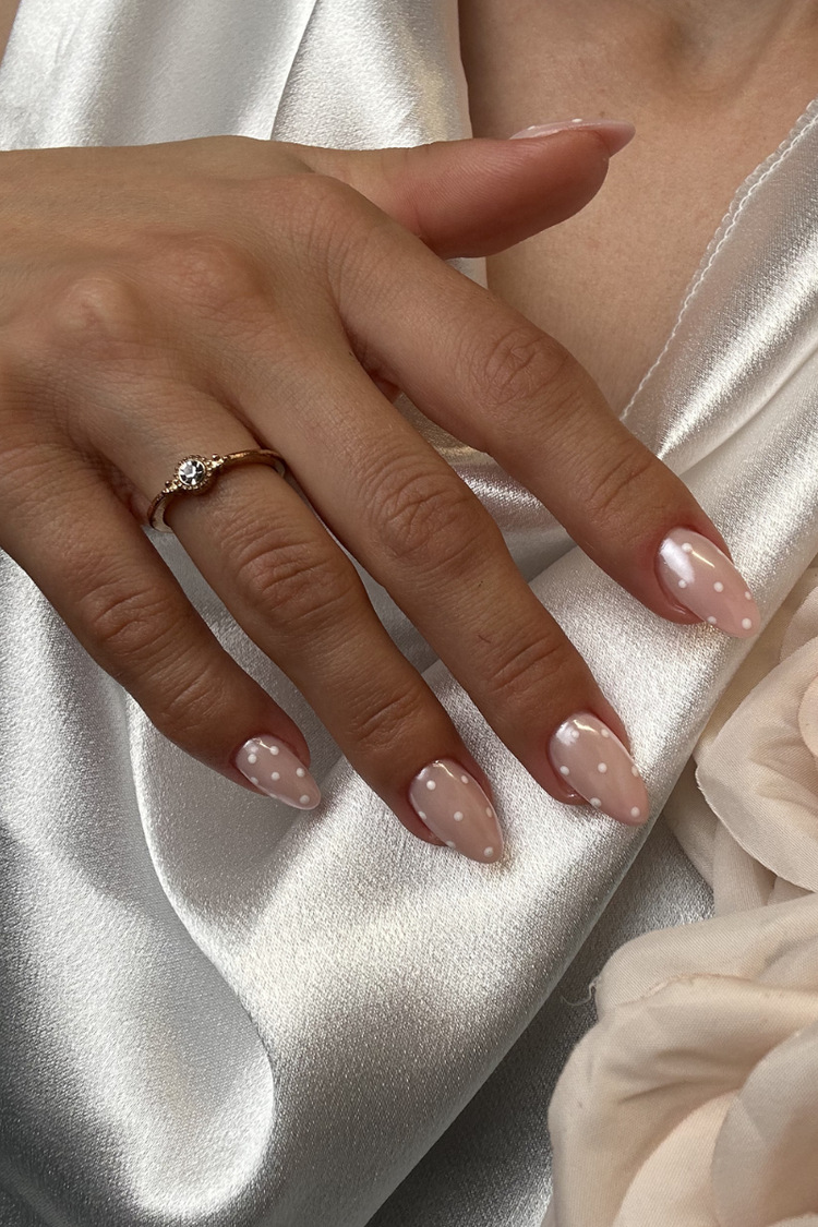 Wedding Dots Look – Gel Polish Look van Nailster, afbeelding 2