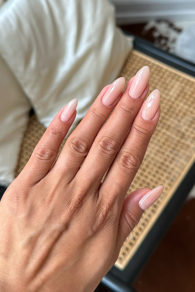 Cashmere Kiss · 475 – Liquid Builder Gel van Nailster, afbeelding 3