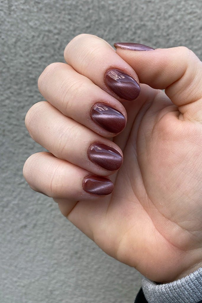 Dusty Cat Eye · 329