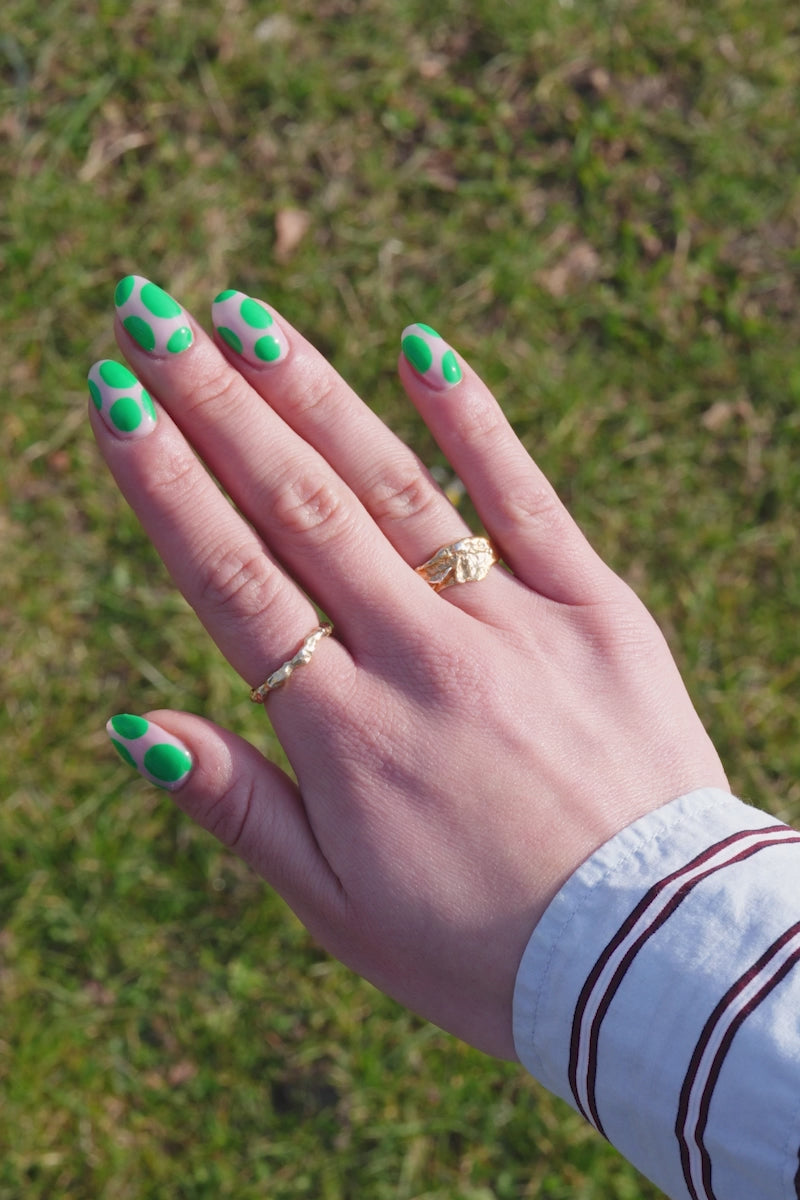 Groovy Dots