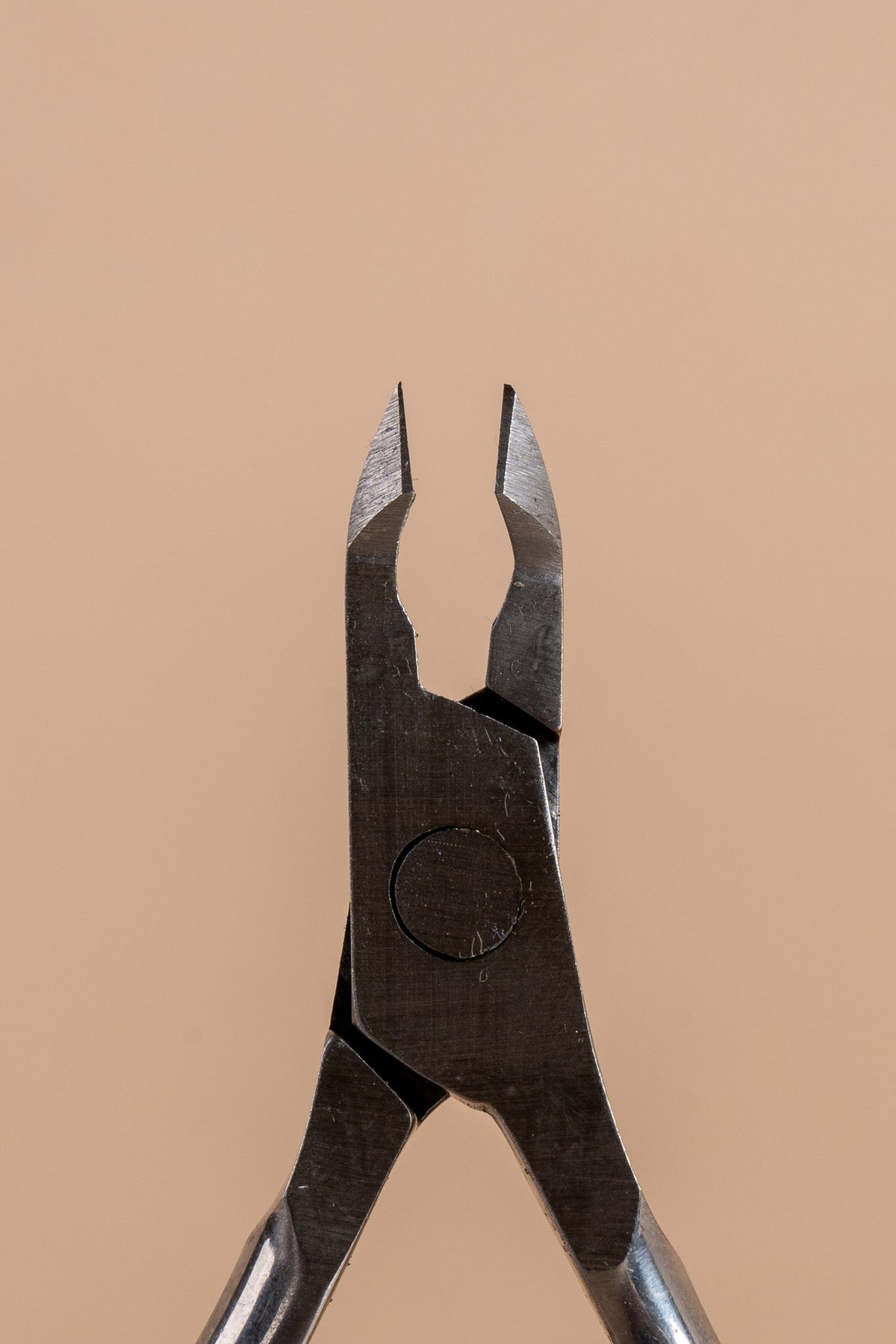 Cuticle clipper