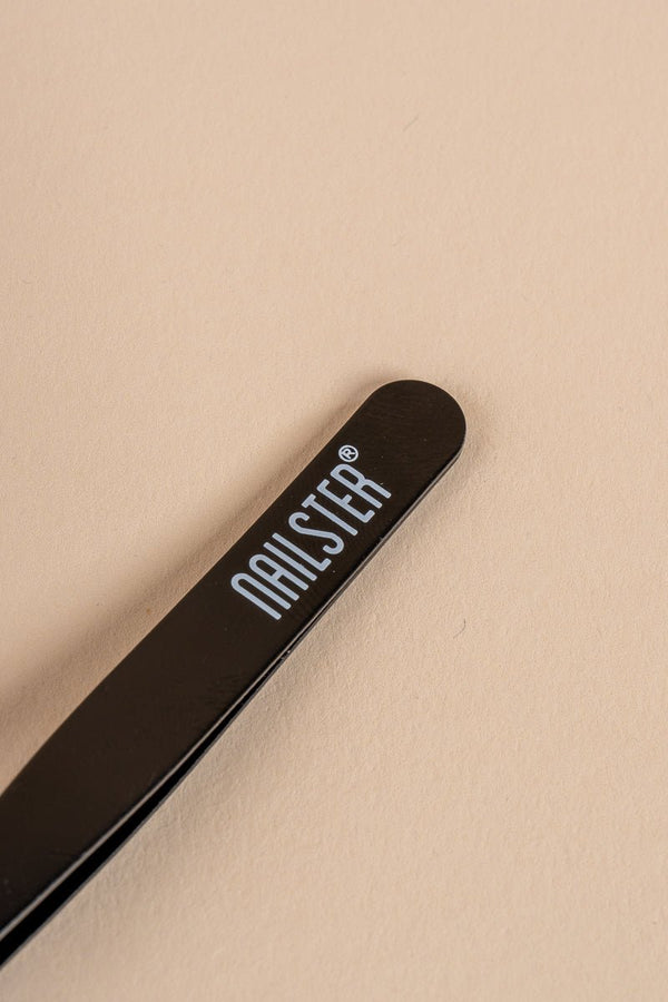 Tweezers