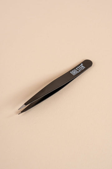 Tweezers